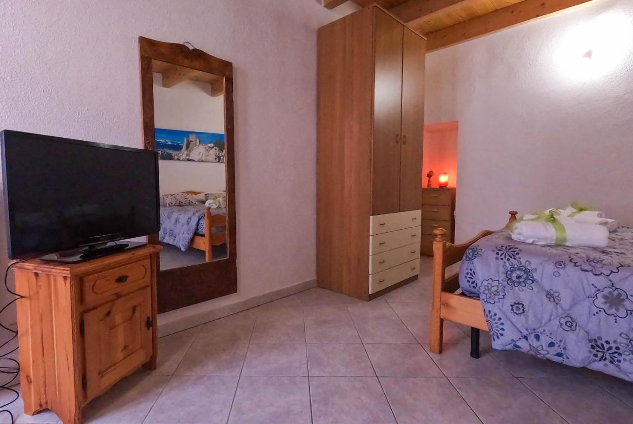 Bed and Breakfast San Domenico House - Centro Storico à LʼAquila Extérieur photo