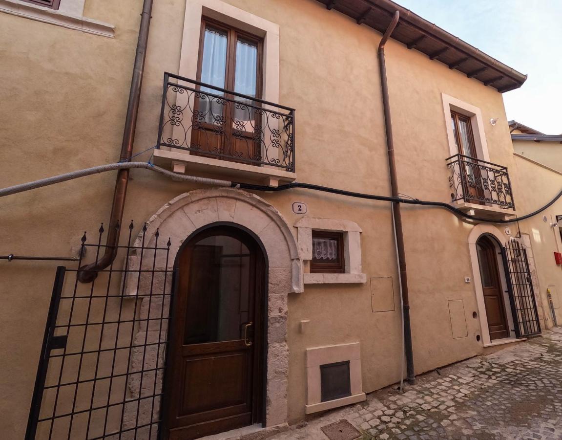Bed and Breakfast San Domenico House - Centro Storico à LʼAquila Extérieur photo
